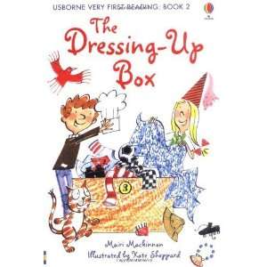 Dressing Up Box (Very First Reading) [Hardcover] Mairi Mckinnon 