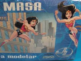 WONDER WOMAN JUSTICE LEAGUE FACTORY CLAY FIGURE MOLD & PAINT BOXED 