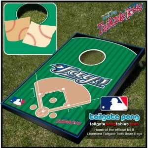   MLB Tailgate Toss Cornhole Game   FREE SHIPPING: Sports & Outdoors