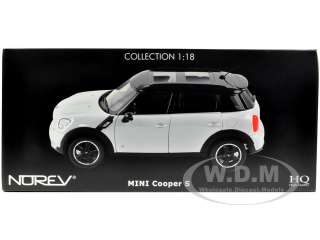 : Brand new 1:18 scale diecast model car of 2010 Mini Cooper S 
