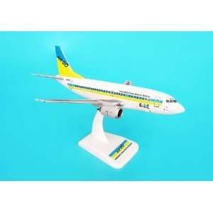  Hogan Air Do 737 500 1/200 W/GEAR Toys & Games