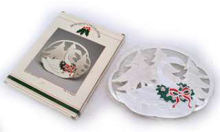   Holiday White SWAN TRIVET Kitchen Dinner Table Wall Hanging Decors