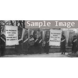 Women suffragists picketing in front of the White house 1917 Feb (P813 