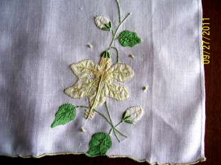 Lovely Vintage Madeira Linen Towel Embroidery Hand Applique  