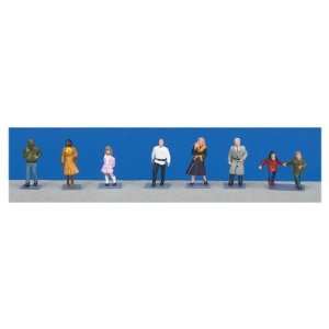    SceneMaster HO Scale Figure Sets   People Walking: Toys & Games