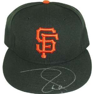 Autographed Tin? Lincecum Giants Baseball Hat  Sports 