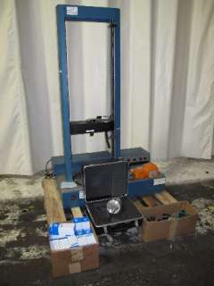 INSTRON 1130 TENSILE TESTER  