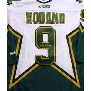  Mike Modano Autographed Uniform   Dallas Stars Sports 