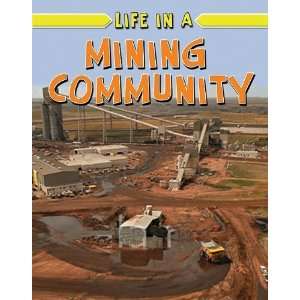   Community (Learn about Rural Life) [Paperback] Natalie Hyde Books