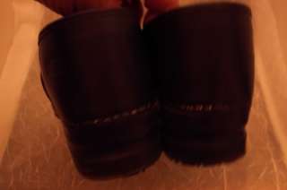   SKECHERS Slip Resistant Black Leather Professional Stapled Clogs Sz 8