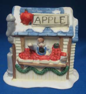 Christmas Village Apple Stand Rex & Lee 1990 VGC  