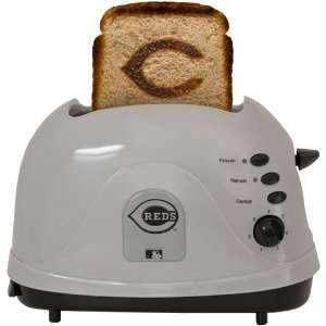   : MLB Cincinnati Reds Silver Team Logo Pro Toaster: Sports & Outdoors