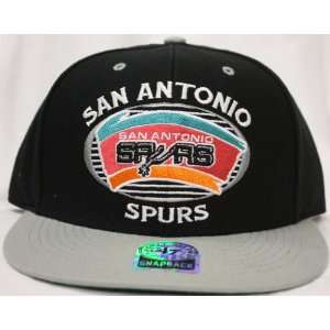  San Antonio Spurs Snapback Retro Logo Black / Gray Two 