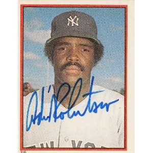    1983 Topps Sticker Andre Robertson Yankees Signed 