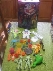 VINTAGE REAL GHOSTBUSTERS ACTION FIGURES,MONSTERS PLAYSET LOT & CASE 