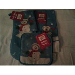  HOLIDAY KITCHEN GIFT SET   ONE OVEN MITT    ONE DISH TOWEL 