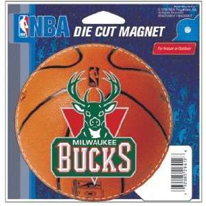  Milwaukee Bucks Set of 2 Indoor / Outdoor Magnets: Kitchen 