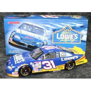  Mike Skinner Diecast Lowes Racing 1/24 2000 Toys & Games