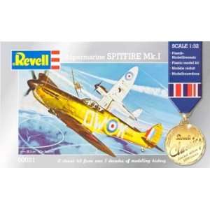   32 Supermarine Spitfire Mk.1 (Plastic Model Airplane) Toys & Games
