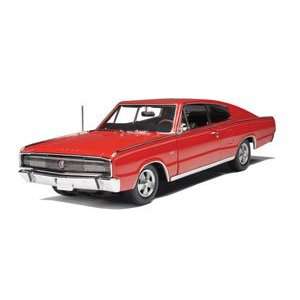   Muscle   1:18 1966 Dodge Charger Red with 426 Hemi: Toys & Games