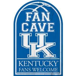  Wincraft Kentucky Wildcats Fan Cave Wood Sign: Sports 