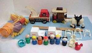 FISHER PRICE LITTLE PEOPLE LOT 1 W/2 OLD WOOD TOYS PLUS FOOD,TRUCKS 