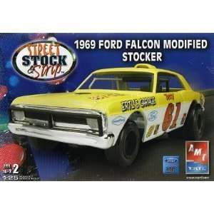    AMT 1969 Ford Falcon Modified Stocker Model Car: Toys & Games
