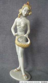 Unterweissbach porcelain figurine, vintage Dame(Kurt Steiner).