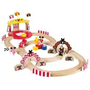 Brio 32226   Mickey Mouse Clubhouse Racing Set  Spielzeug