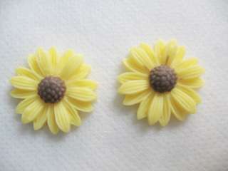 20 Resin Daisy Flower Flatback Button Yellow B180  