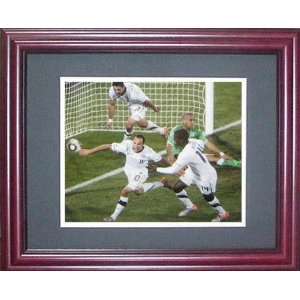 Landon Donovan Color Framed Photo   Framed Soccer Photos, Plaques and 
