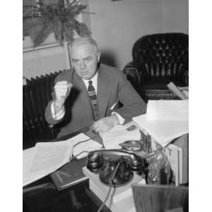  1939 Jan. 24. Rep. J. Parnell Thomas calls for house 